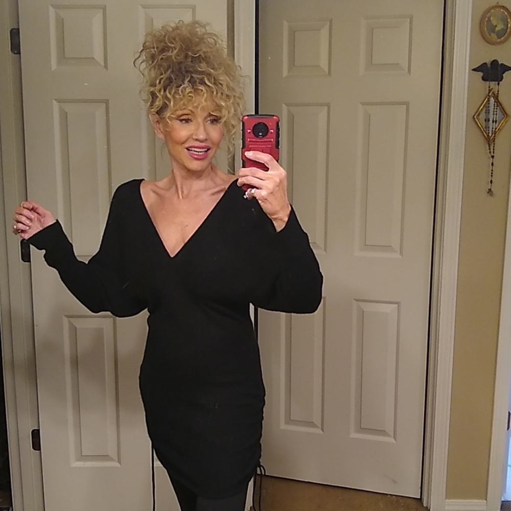 😎🥰💎💍Amo&bretti 100 percent cashmere dress - Picture 3 of 7